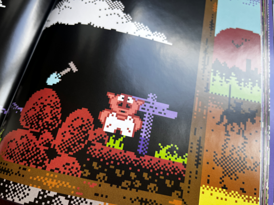 Znacie Knoorkie, polskiego Dizzy? Nie? Autorzy: Marcin Ossowski, Tomasz Maroński and Marcin Olkowski. Rok wydania: 1996. Zdjęcie z gry Knoorkie ze świnką w białym kombinezonie obok łopatki, nad świnką duża biała chmurka